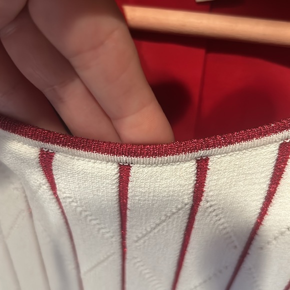 Herve Leger size M off white and shimmery red fit and flare dress knee length - Picture 11 of 15